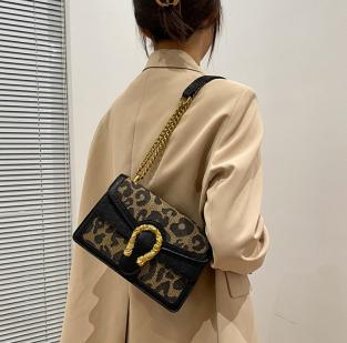 GT1952 BLACKLEO-big-2